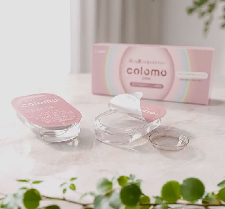 colomoのレンズとパッケージ